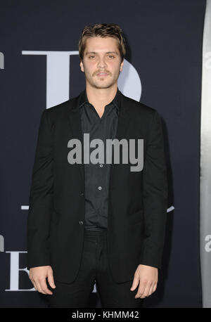 LOS ANGELES, CA - FEBBRAIO 02: Luke Grimes arriva alla prima di Universal Pictures 'Fifty Shades Dark' al Teatro all'Ace Hotel il 2 Febbraio 2017 a Los Angeles, California persone: Luke Grimes Foto Stock