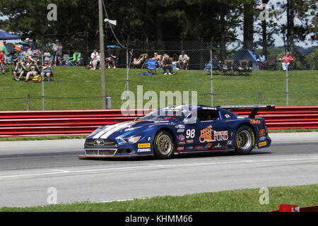 Auto 98. Ford Mustang. Ernie Francesco Jr, driver. Trans Am series gara. Mid-Ohio Sports Car Course. Lexington, Mansfield, Ohio, Stati Uniti d'America. Foto Stock