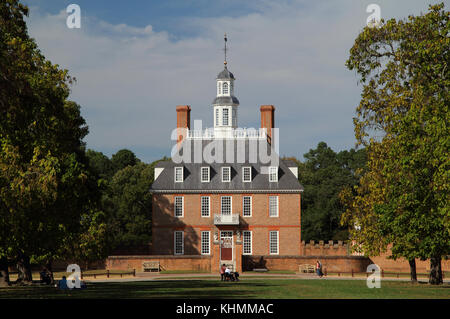 Il Palazzo del Governatore di Williamsburg, ricostruita nel 1930, è servito come residenza ufficiale della Royal governatori della colonia della Virginia Foto Stock