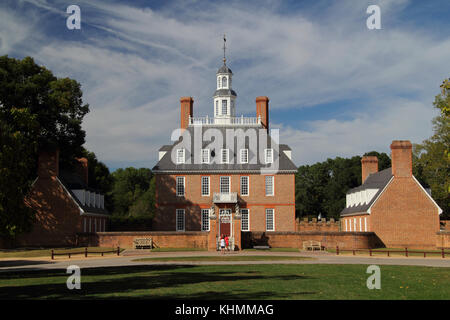 Il Palazzo del Governatore di Williamsburg, ricostruita nel 1930, è servito come residenza ufficiale della Royal governatori della colonia della Virginia Foto Stock