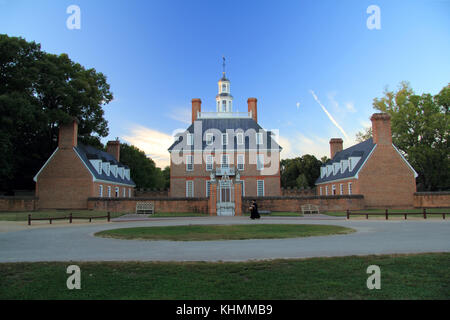 Il Palazzo del Governatore di Williamsburg, ricostruita nel 1930, è servito come residenza ufficiale della Royal governatori della colonia della Virginia Foto Stock