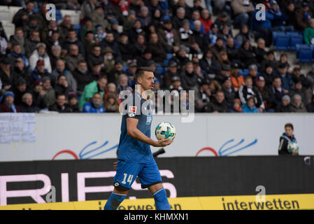 Sinsheim, Deutschland. Xviii nov, 2017. sinsheim, ger - 18 novembre tsg hoffenheim - eintracht Frankfurt Rhein-neckar-arena . sandro wagner (hoffenheim) . ( Credito: Ulrich roth/alamy live news Foto Stock