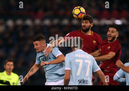 Roma, Italia. 17 nov, 2017. Roma, Italia - 18 novembre 2017: fazio in azione durante la serie a italiana league match tra Roma e Lazio in stadio olimpico. Credito: indipendente Agenzia fotografica/alamy live news Foto Stock