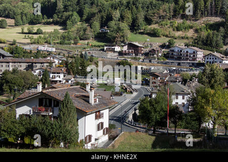 Comune di etroubles, Italia. una vista pittoresca del comune di Etroubles in Italia settentrionale. Foto Stock