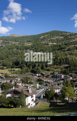 Comune di etroubles, Italia. una vista pittoresca del comune di Etroubles in Italia settentrionale. Foto Stock