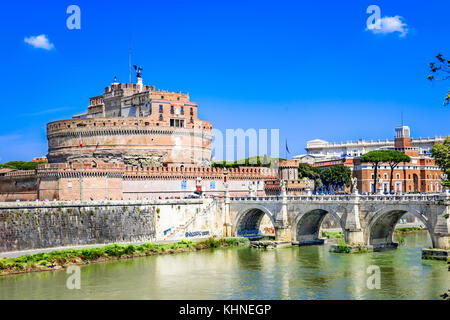 Ponte Sant'Angelo ponte che attraversa il fiume Tevere,roma,l'Italia,l'Europa Foto Stock