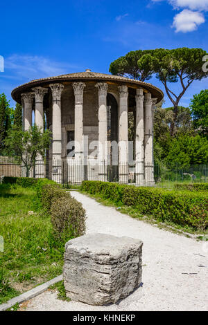 Il Tempio di Ercole Vincitore o Ercole Olivarius è un antico edificio situato nel Foro Boario a Roma. Italia Foto Stock