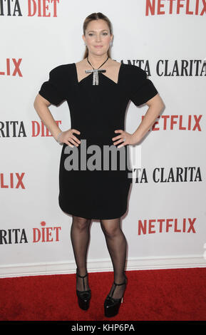 HOLLYWOOD, CA - 01 FEBBRAIO: Drew Barrymore partecipa alla prima "Santa Clarita Diet" di Netflix all'ArcLight Cinemas Cinerama Dome il 1° febbraio 2017 a Hollywood, California People: Drew Barrymore Foto Stock