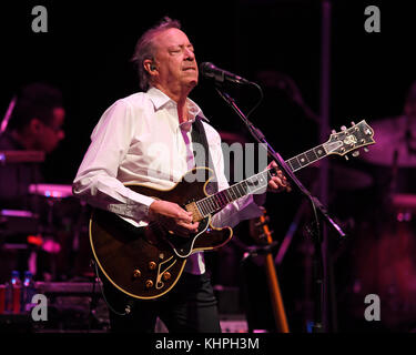 Fort Lauderdale, FL - 02 febbraio: boz scaggs esegue presso il centro broward nel febbraio 02, 2017 a Fort Lauderdale, Florida persone: boz scaggs Foto Stock