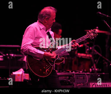 Fort Lauderdale, FL - 02 febbraio: boz scaggs esegue presso il centro broward nel febbraio 02, 2017 a Fort Lauderdale, Florida persone: boz scaggs Foto Stock
