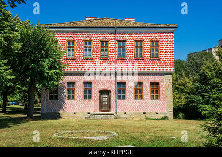 Facciata del museo storico in Targovishte (Bulgaria) Foto Stock