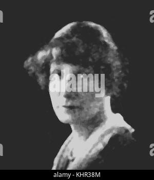 Marjorie Bowen (la sig.ra Margaret Gabrielle Vere lunga née Campbell) 1885-1952, British romanziere storico. Un ritratto 1933 (ha scritto romanzi, horror soprannaturale storie, storia popolare e di biografie) Foto Stock