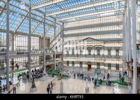 Interno del Metropolitan Museum of Art, la Fifth Avenue, Manhattan, New York City, NY, STATI UNITI D'AMERICA Foto Stock