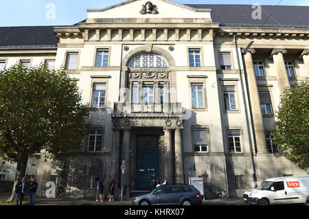 Divorzio in programma Bert e Sophia Wollersheim alla corte distrettuale di Krefeld con: Atmosfera dove: Krefeld, Germania quando: 19 ottobre 2017 credito: Nicole Gehring/WENN.com Foto Stock