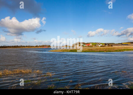 Una vista attraverso un ingresso off il fiume Lune di Conder verde, Lancashire, Regno Unito Foto Stock