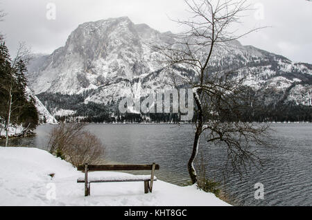 Bad Aussee è una città in stato austriaco della Stiria, situato alla confluenza di tre sorgenti del fiume Traun nella regione Ausseerland. Foto Stock