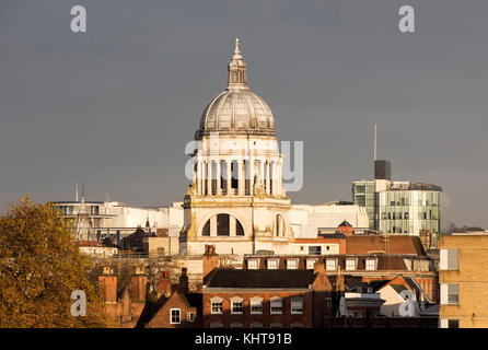 La mattina presto luce sulla città di NOTTINGHAM, NOTTINGHAMSHIRE REGNO UNITO Inghilterra Foto Stock