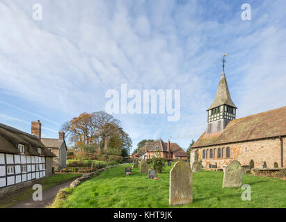Chiesa di Santa Maria nel villaggio di Bedstone, Shropshire, Inghilterra, Regno Unito Foto Stock