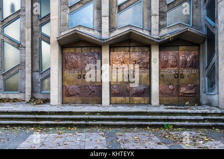 Berlin-Hansaviertel,parrocchia cattolica di sant Ansgar.Edificio moderno progettato da Willy Kreuer come parte del 1957 International Building Exhibition Foto Stock