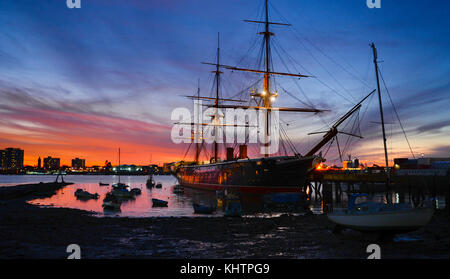 HMS Warrior il primo corazzato, ferro-private del picciolo navi da guerra Foto Stock