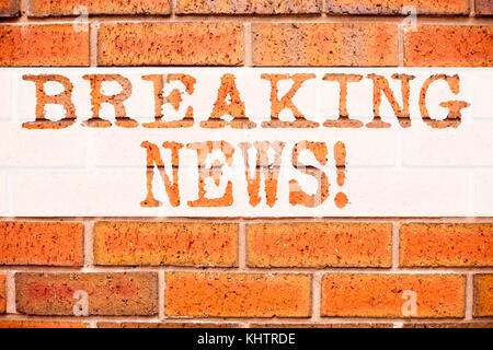 Ispirazione per didascalia di testo dell'annuncio concettuale che mostra le ultime notizie. Concetto di business per Newspaper Breaking News scritto su vecchio sfondo di mattoni W Foto Stock