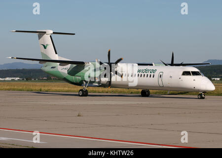 Stoccarda, Germania - estate 2017: un aereo all'aeroporto di Stoccarda Foto Stock