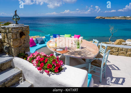 Annas luogo romantico ed elegante bar e ristorante vicino a Paradise beach, MYKONOS Isola, Cicladi, Egeo, Grecia Foto Stock