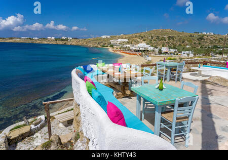 Anna's Place, annas luogo idilliaco di un elegante bar e ristorante al Paradise Beach, MYKONOS Isola, Cicladi, Egeo, Grecia Foto Stock