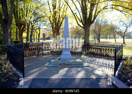 Great War Memorial a Priory Park Prittlewell, Southend on Sea, Essex. Presentato da RA Jones Foto Stock