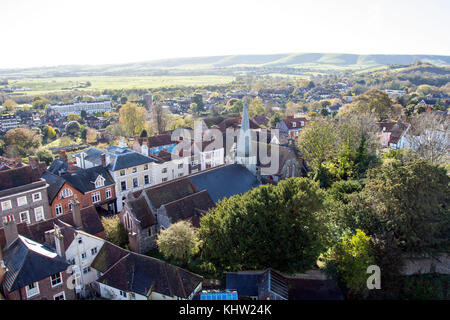 Vista aerea della città dalla Torre Sud di Lewes Castle, High Street, Lewes, East Sussex, England, Regno Unito Foto Stock