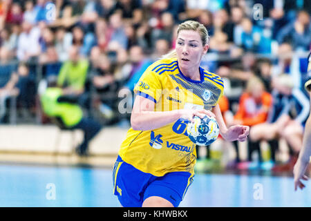 19 novembre 2017: Joanna szarawaga #66 (vistal gdyia) durante la ehf donna di champions league tra il CSM Bucarest (rou) vs vistal gdynia (pol) a dinamo sala polivalente a Bucarest in Romania rou. copyright: cronos/catalin soare Foto Stock