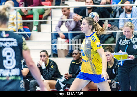 19 novembre 2017: Paulina uscinowicz #78 (vistal gdyia) durante la ehf donna di champions league tra il CSM Bucarest (rou) vs vistal gdynia (pol) a dinamo sala polivalente a Bucarest in Romania rou. copyright: cronos/catalin soare Foto Stock