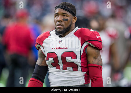 Houston, TX, Stati Uniti d'America. Xix Nov, 2017. Arizona Cardinals sicurezza Budda Baker (36) dopo un'NFL partita di calcio tra la Houston Texans e l'Arizona Cardinals a NRG Stadium di Houston, TX. I Texans hanno vinto il gioco 31 a 21.Trask Smith/CSM/Alamy Live News Foto Stock