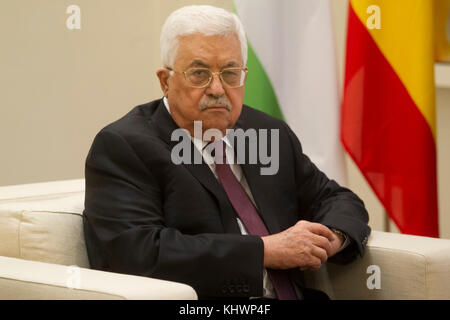 Madrid, Spagna. 20 novembre 2017. Il Presidente palestinese Mahmoud Abbas durante l'incontro con il primo ministro spagnolo Mariano Rajoy al palazzo Moncloa di Madrid, lunedì 20 novembre 2017. Crediti: Gtres Información más Comuniación on line, S.L./Alamy Live News Foto Stock