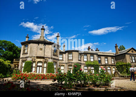 Lotherton Hall è una bella casa di campagna vicino a Leeds in West Yorkshire che non è National Trust Foto Stock