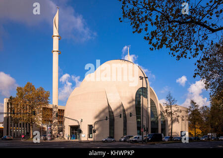 Germania, Colonia, la DITIB moschea dell'Turkish-Islamic europea per gli Affari Religiosi in contrada Ehrenfeld, piano di costruzione dell'architetto P Foto Stock