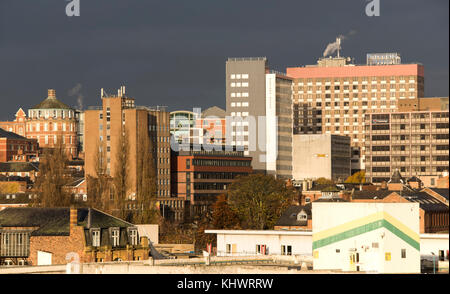 La mattina presto luce sulla città di NOTTINGHAM, NOTTINGHAMSHIRE REGNO UNITO Inghilterra Foto Stock