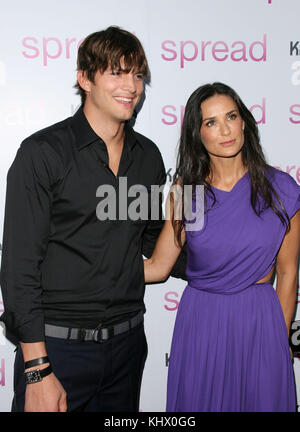 Demi Moore e Ashton Kutcher - diffusione di los angeles premiere al arclight Theatre di Los Angeles.kutcherashton mooredemi 67. Attore, Attrice, premiere, celebrità evento, arrivo, verticale, industria cinematografica, celebrità bestof, arte cultura e intrattenimento, topix Ashton Kutcher e demi moore, Foto Stock