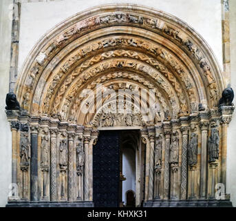 L'Europa, Germania, Sassonia, Freiberg, la città vecchia e la cattedrale St-Mary di stile gotico fiammeggiante è impostato tra il 1490 e il 1501. Un ingresso principale con otto frammenti, dalla vecchia chiesa Foto Stock