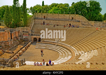 Grand Theatre presso le rovine di una città romana di Pompei a Pompei Scavi, vicino a Napoli, Italia. Foto Stock