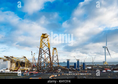 Vista di Burntisland Fabrications cortile a Fife parco energetico in Winchester in Fife, Scozia, Regno Unito. Essi costruire piattaforme e moduli per il petrolio offshore, Foto Stock