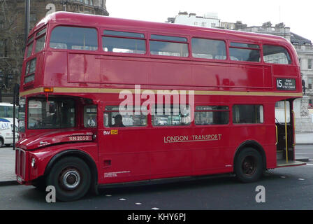 East London Routemaster RM2050 (ALM 50B) heritage route 15 Trafalgar Square 10 Aprile 2008 Foto Stock