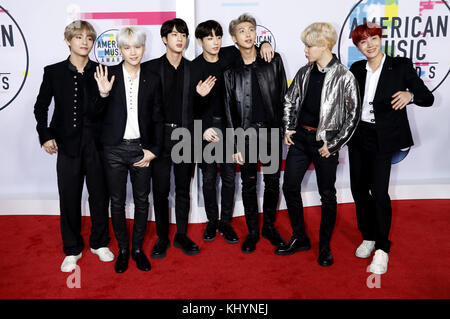 BTS / Bangtan Boys partecipare al 2017 American Music Awards al Microsoft Theatre il 19 novembre 2017 a Los Angeles, California. | Verwendung weltweit Foto Stock