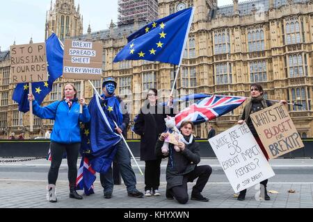 Londra, Regno Unito. 22 Novembre, 2017. Londra il 22 novembre 2017. Bilancio giorno protesta in Westminister. : Credito: claire doherty/Alamy Live News Foto Stock