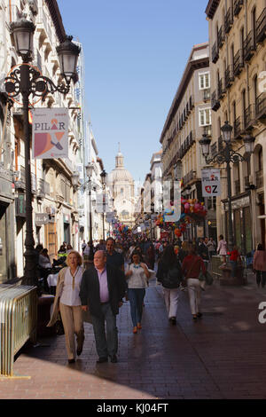 Calle de Alfonso I shopping street Zaragoza Spagna Foto Stock