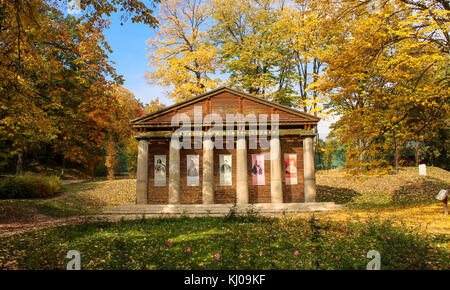 Edificio in foresta Foto Stock