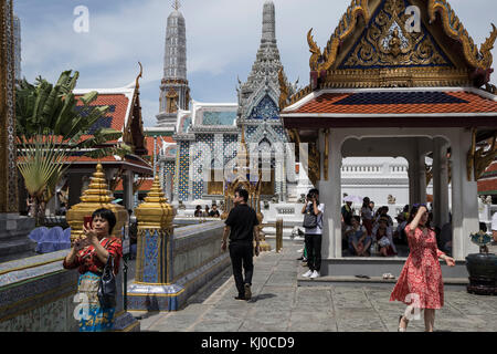 Il Grand Palace, costruito nel 1782 e la casa del Re Tailandese, a Bangkok in Thailandia, Asia Foto Stock