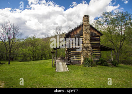 Registro storico di cabina su display al Gladie Centro Visitatori del Daniel Boone National Forest. Si tratta di un pubblico edificio di proprietà sul pubblico Parklands. Foto Stock