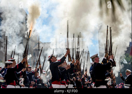 L'Europa, Francia, Var, 83, St Tropez, la spavalderia, marine spari shot. Foto Stock