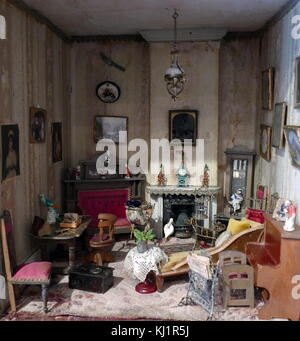 Interno di un inizio di bambole di Victorian House (Tregear Manor, Cornwall, Inghilterra), 1840 Foto Stock